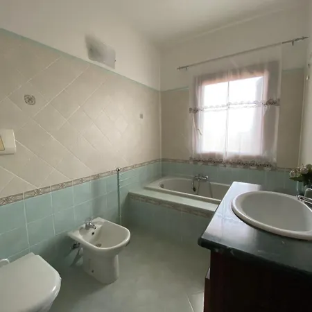 Hibiscus Casa de Férias Olbia